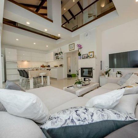 Villa Bella Banjol ภายนอก รูปภาพ