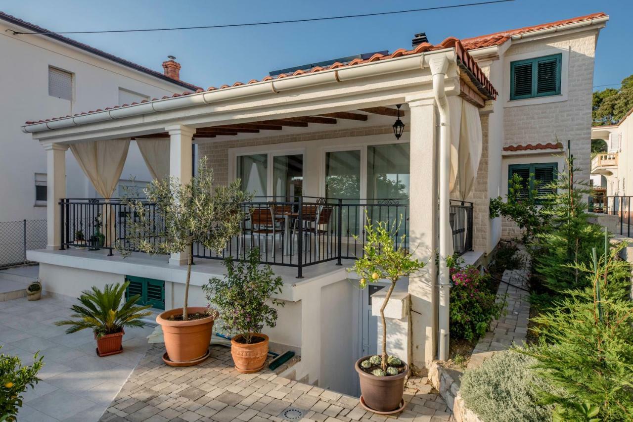 Villa Bella Banjol ภายนอก รูปภาพ